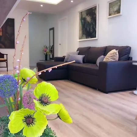 Beautiful 3 Bed In Cristianos Cactus Apartment *